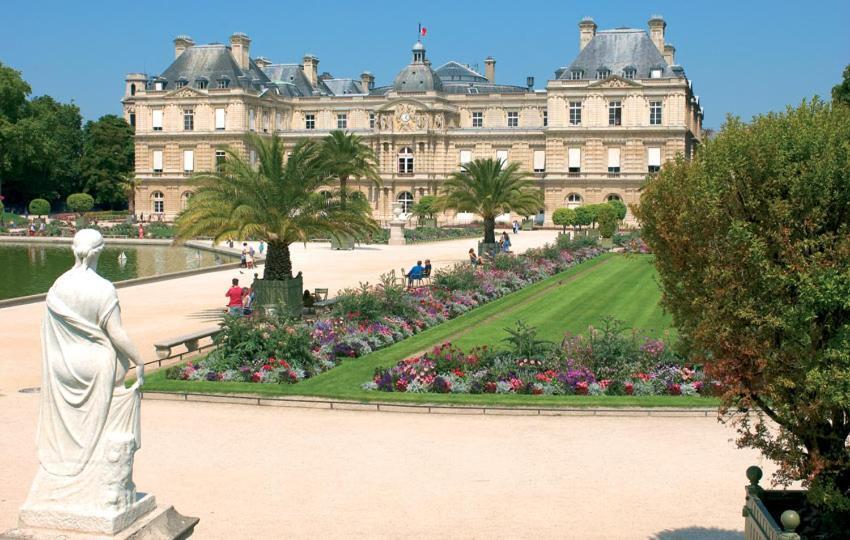 Petite Maison Avec Cour Dans Les Beaux Quartiers-Vous Faites Le Menage- Very Good Prices For T-H-E Location But You Have To Clea-N Th-E Flat Apartment Paris Exterior foto
